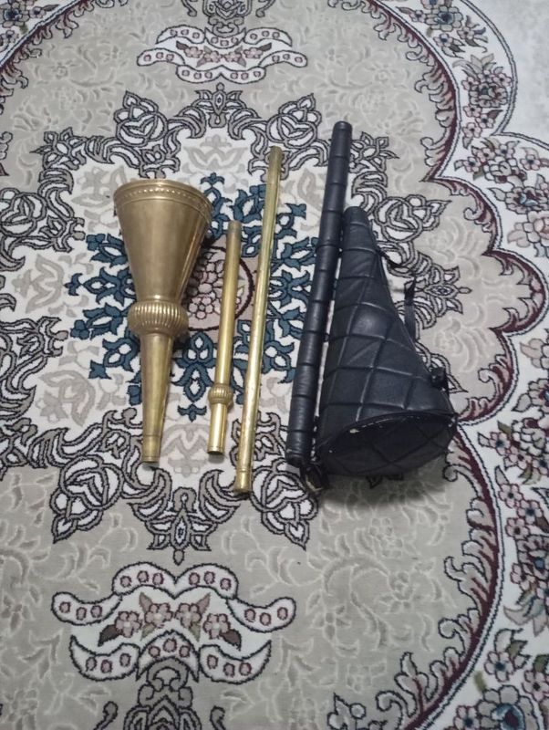 Yangi karnay sotiladi srochni aybi yoʻq zoʻr Yangi karnay sotiladi srochni aybi yoʻq zoʻr