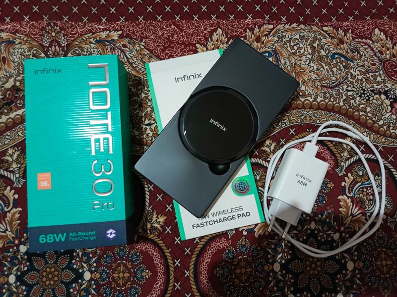 Infinix Note 30 Pro – 256GB / 16GB Telefon yaxshi ishlaydi,