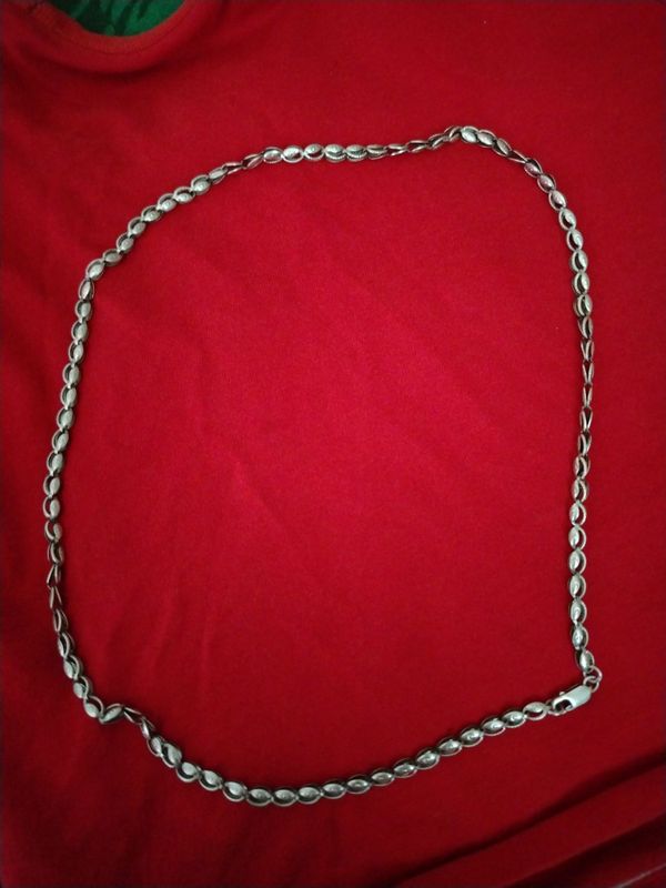 Ideal holatdagi Kumush Zanjir sotiladi Ideal holatdagi Kumush Zanjir sotiladi