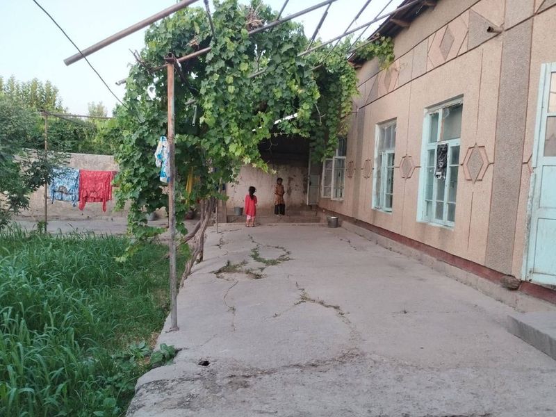 Ховли сотилади эски шахарда срочно! Ховли сотилади эски шахарда срочно!