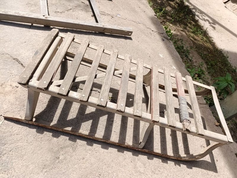 Срочно!Продам старинные санки Срочно!Продам старинные санки
