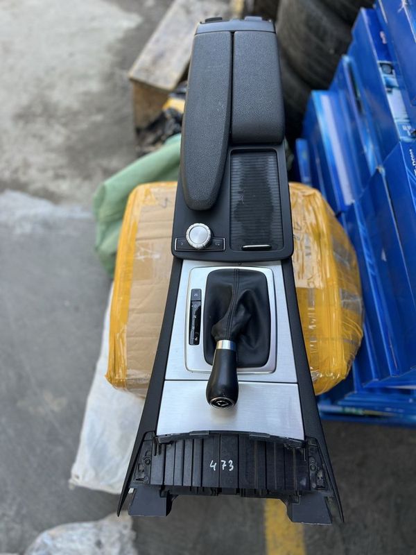 Mercedes 205 bar Mercedes 205 bar