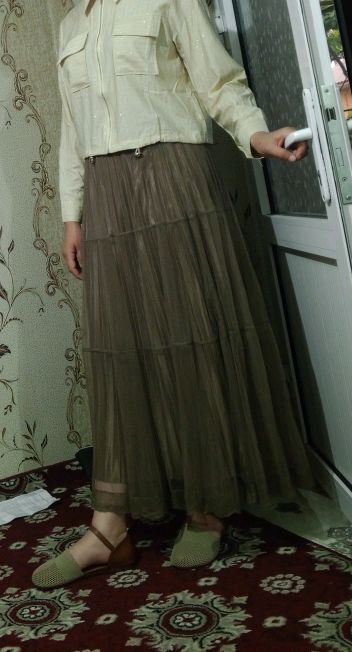 Yubka trenddagi. Yubka trenddagi.