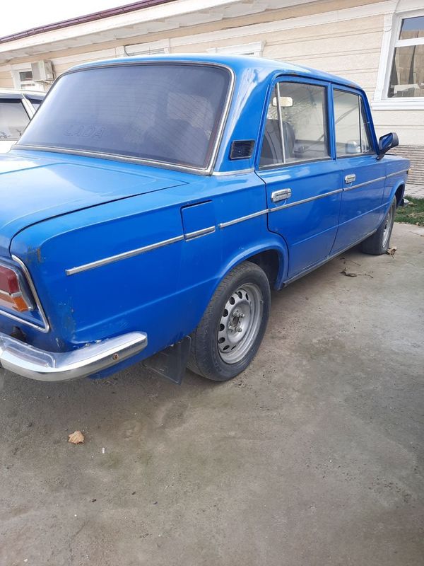 Vaz 2103 sotiladi