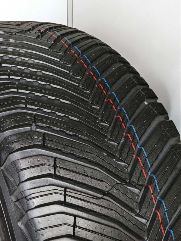 Michelin CrossClimate 2 235/55R19 Michelin CrossClimate 2 235/55R19