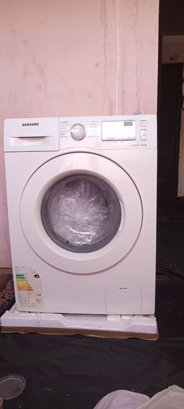 Продаётся Samsung 6kg Продаётся Samsung 6kg