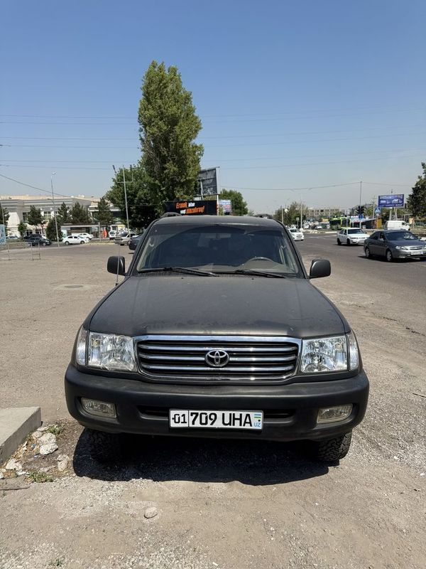 Toyota Land Cruiser 2001 | Dizel | Qora Mat | 522,664 km | $15,000 Toyota Land Cruiser 2001 | Dizel | Qora Mat | 522,664 km | $15,000
