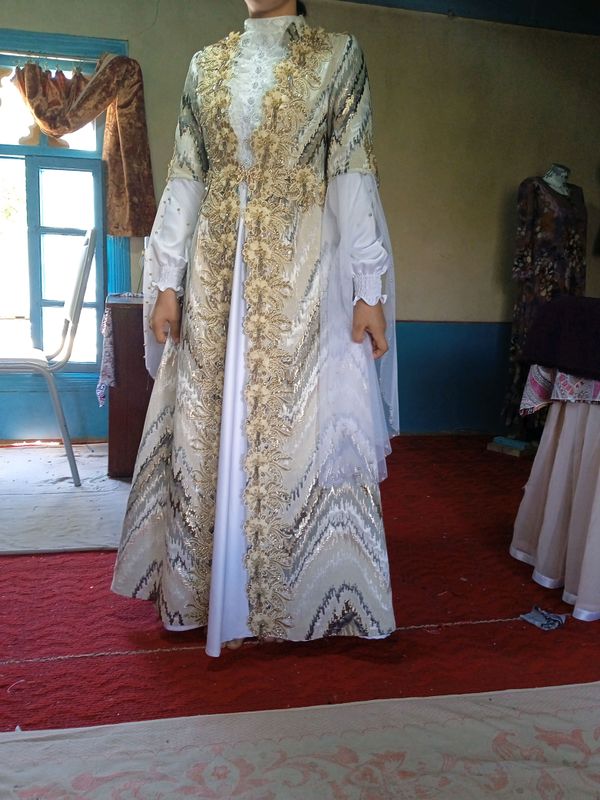 Kelinlar uchun ansambl narxi 500 ming Kelinlar uchun ansambl narxi 500 ming