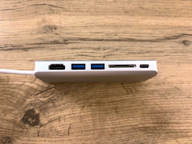 USB-C Hub Adapter 6 в 1 USB-C Hub Adapter 6 в 1