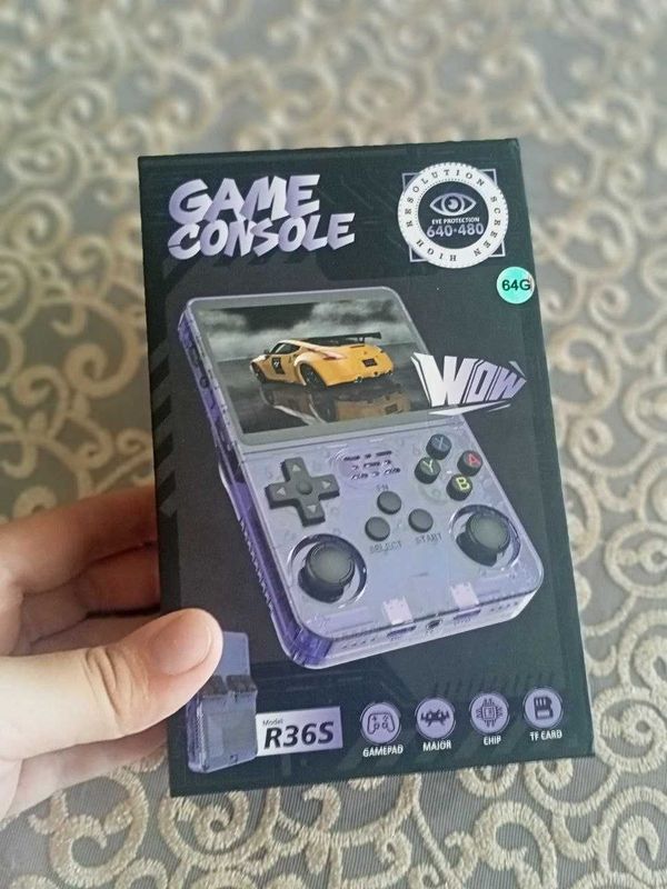 R36S Game Console R36S Game Console