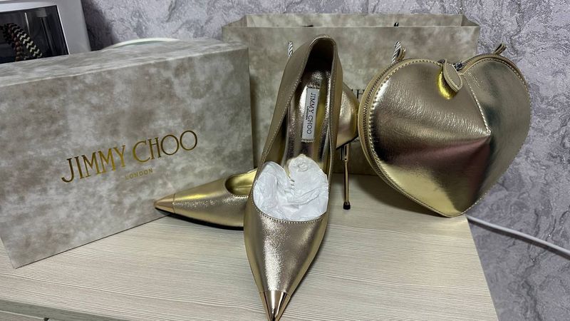 Продается туфли JIMMY CHOO 38 размер