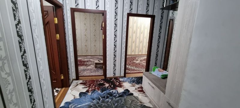 Навоий куча Узгаозил олдида 3 хоналик квартира