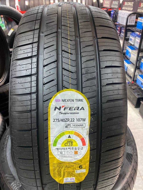 Nexen Nfera Supreme 275/40R22