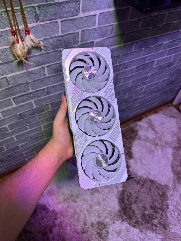 Palit RTX 4070 Ti GamingPro White OC 12GB 192Bit Palit RTX 4070 Ti GamingPro White OC 12GB 192Bit