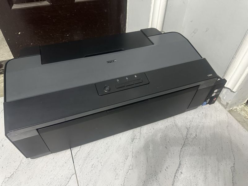 Epson L1300 A3 A4 rangli kam ishlagan aybi yoq holati ideal