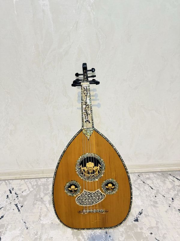 Misrda yasalgan zakaznoy ud ovozi juda yaxshi Misrda yasalgan zakaznoy ud ovozi juda yaxshi