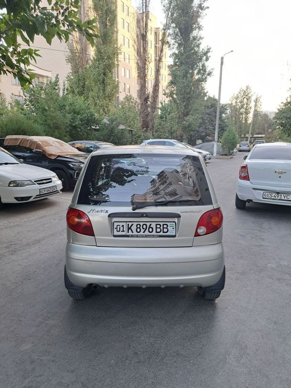 Matiz moshina sotiladi