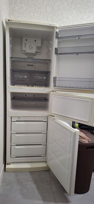 Продаётся холодильник Goldstar. Продаётся холодильник Goldstar.