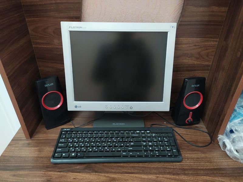 LG flatron computer