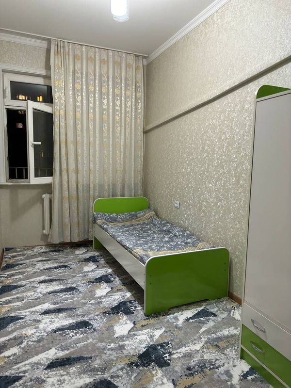 Сдаётся 3 х комнатная на метро Айбек Сдаётся 3 х комнатная на метро Айбек