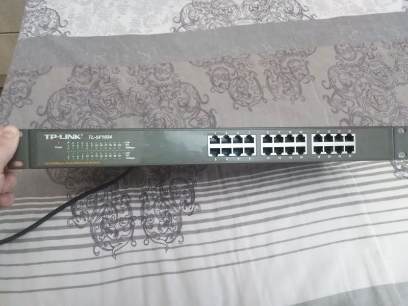 24 port ethernet switch