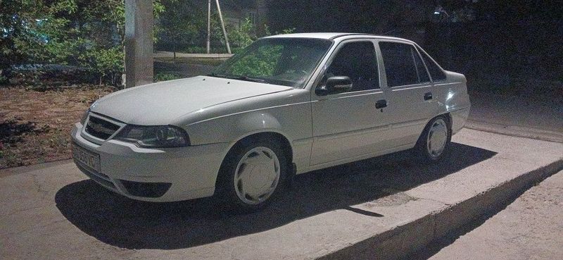 Nexia 2 2014 sotiladi xolati zo'r Nexia 2 2014 sotiladi xolati zo'r