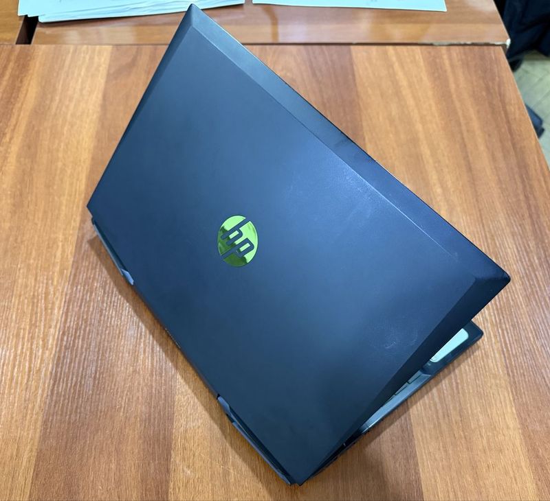 HP pavilion Gaming noutbuk sotiladi HP pavilion Gaming noutbuk sotiladi