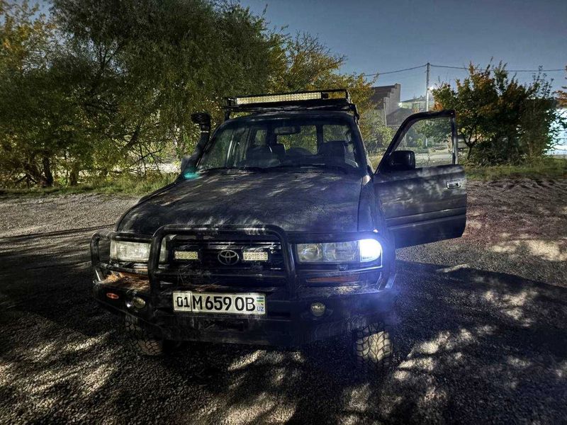 Toyota Land Cruiser 80 Series, Внедорожник