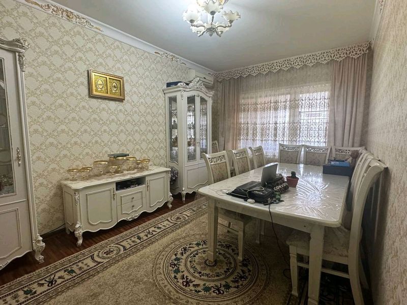 Срочно! Продается квартира в Мирзр улугбеком Срочно! Продается квартира в Мирзр улугбеком