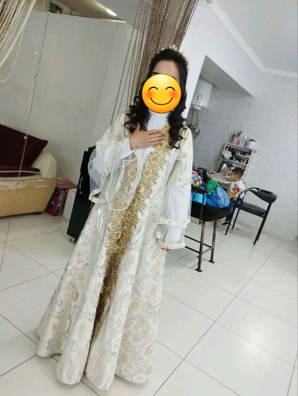 Ansambl kelin koylak 2 marta kiyganman xolati zor Ansambl kelin koylak 2 marta kiyganman xolati zor