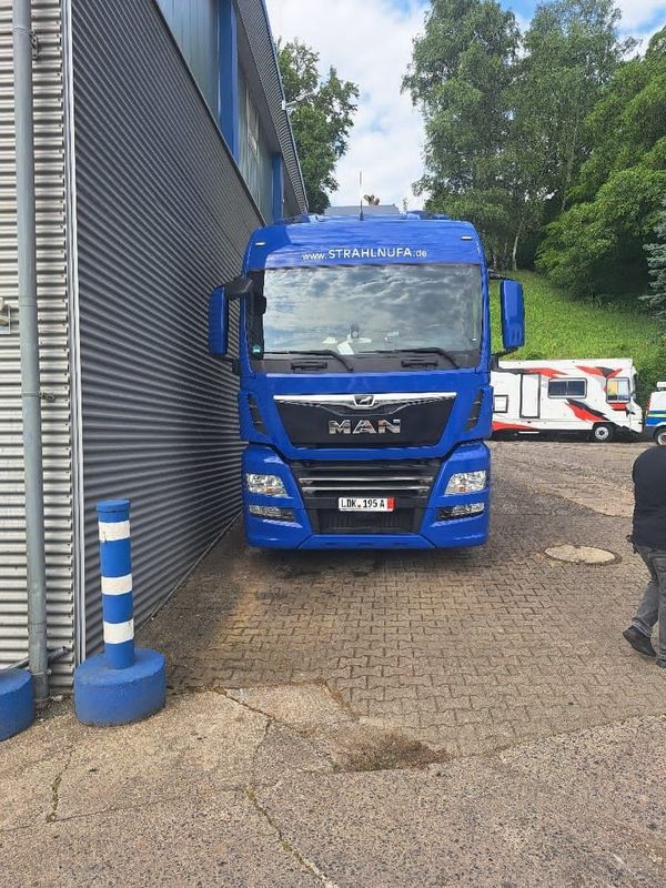 Man tgx 18 500 Holati alo eng fuli Prabeg 265 000 Gorni bor Ret