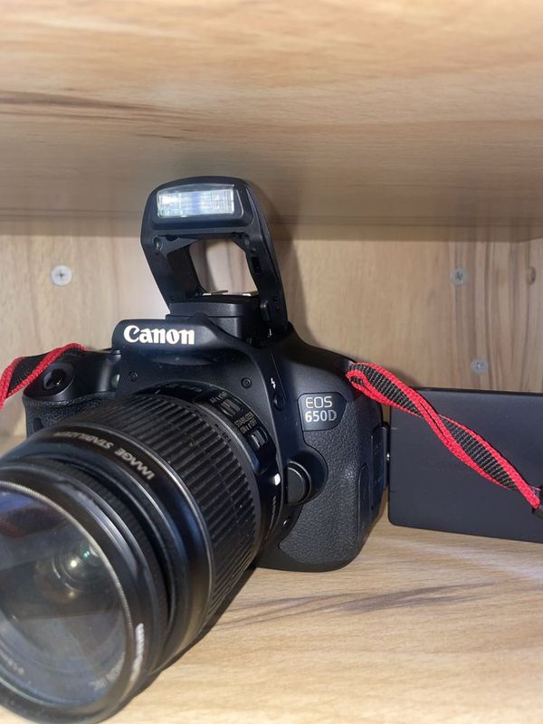 Canon eos 650D, Made in Japan Canon eos 650D, Made in Japan