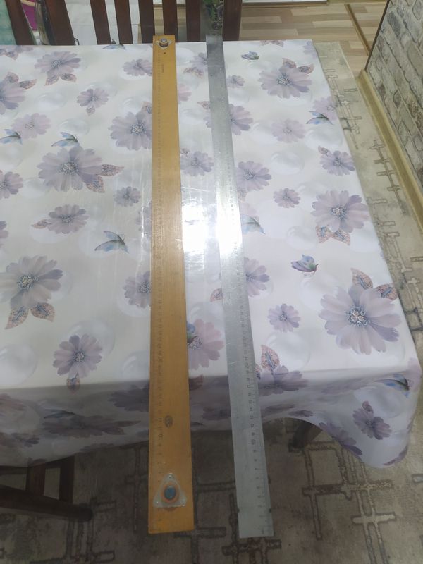 Продам деревянный метр и железный метр