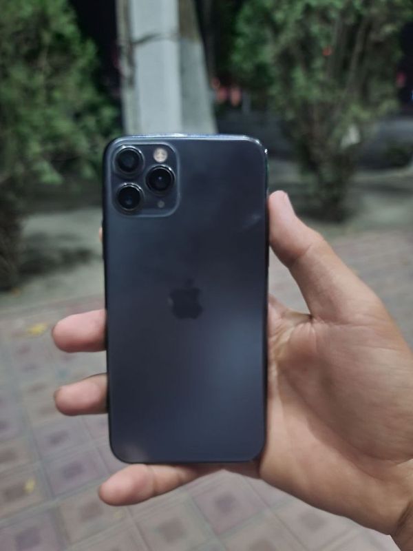 Iphone 11 pro sotladi obmen bor ozidan baland iphonega Iphone 11 pro sotladi obmen bor ozidan baland iphonega