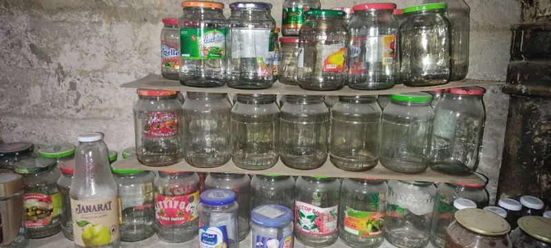 Продам срочно Банки по низким ценам, если купить все будет уступка Продам срочно Банки по низким ценам, если купить все будет уступка