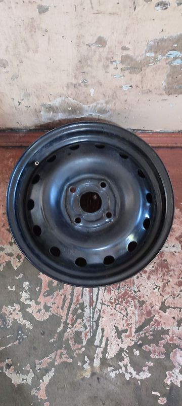 Lasettiga 4 R15 diska sotiladi Lasettiga 4 R15 diska sotiladi