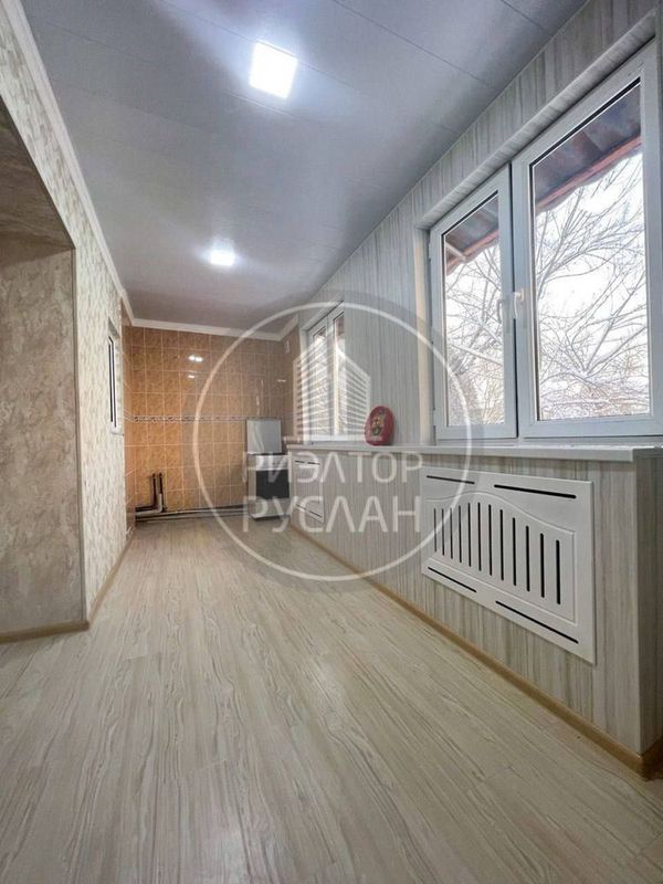 1/4/5 Буюк Ипак Йули Остановка Художников кирп балкон2х6 1/4/5 Буюк Ипак Йули Остановка Художников кирп балкон2х6