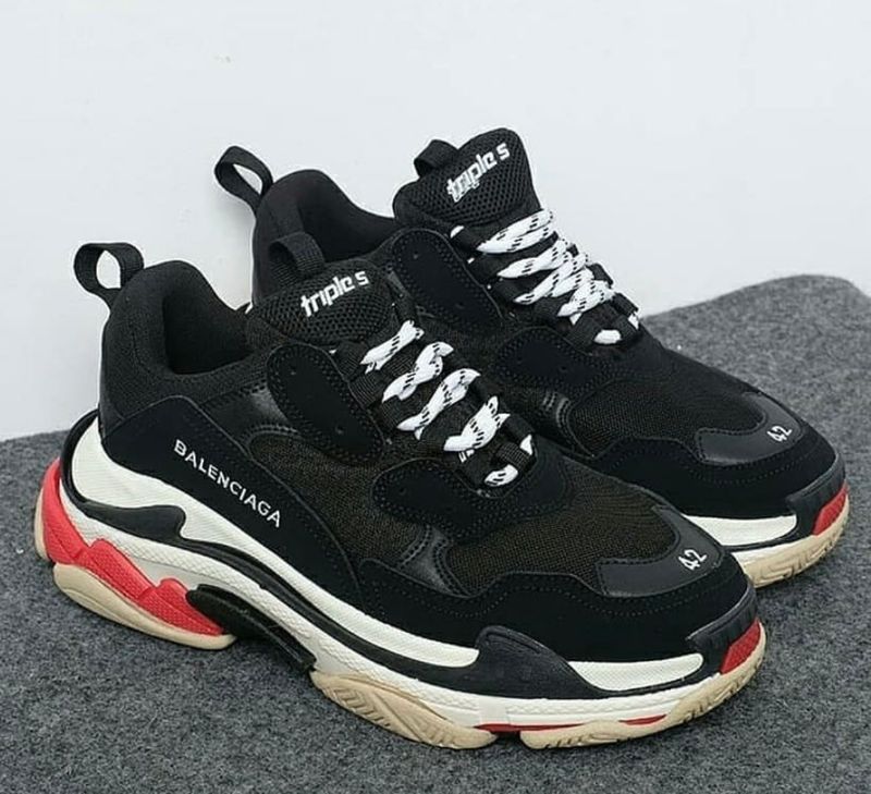 Кроссовки 👟