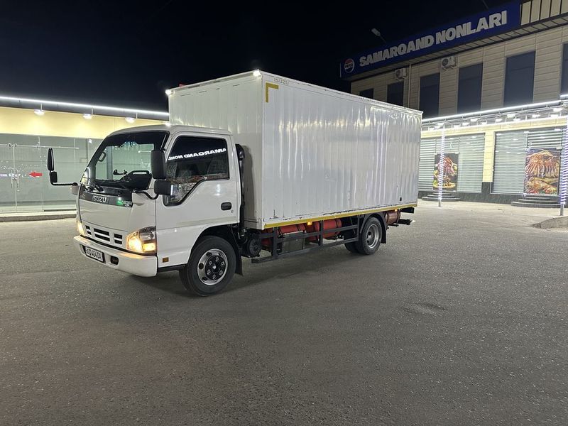 Isuzu 5 tonna 2016 yil Isuzu 5 tonna 2016 yil