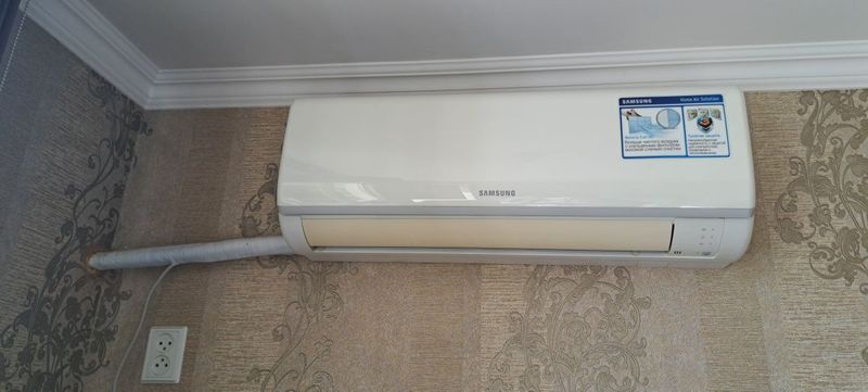 Кондиционер Samsung 12 Кондиционер Samsung 12
