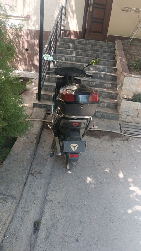 2 kishilik Skuter sotiladi 2 kishilik Skuter sotiladi