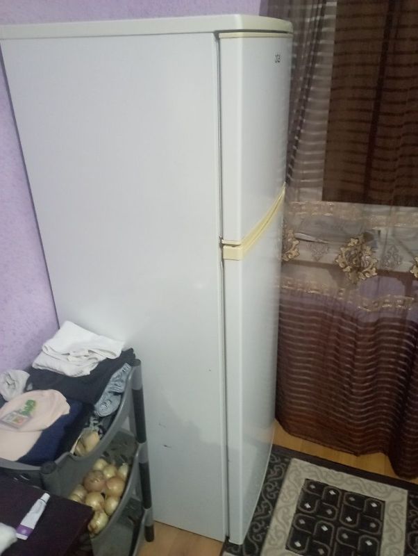 Продаю холодильник срочно Продаю холодильник срочно
