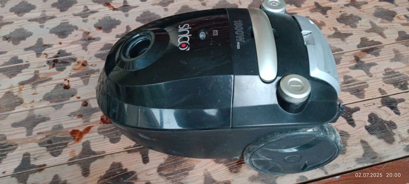 Пылесос Sinbo SVC-3449 — 1800W, б/у, без насоса