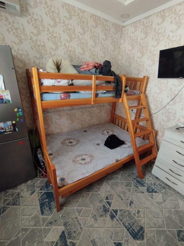 Продается двухярусная кровать.