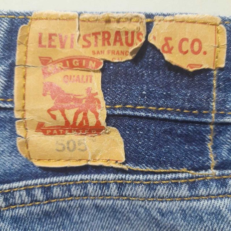 Джинсы Levis 505 / Size W30 L32 / Made in Lesotho Джинсы Levis 505 / Size W30 L32 / Made in Lesotho