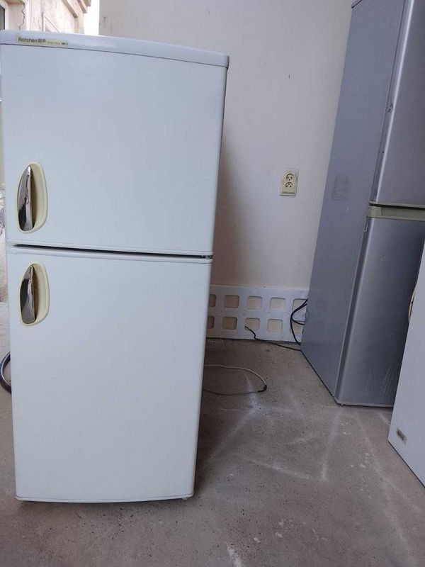 Продается холодильник Роншен
