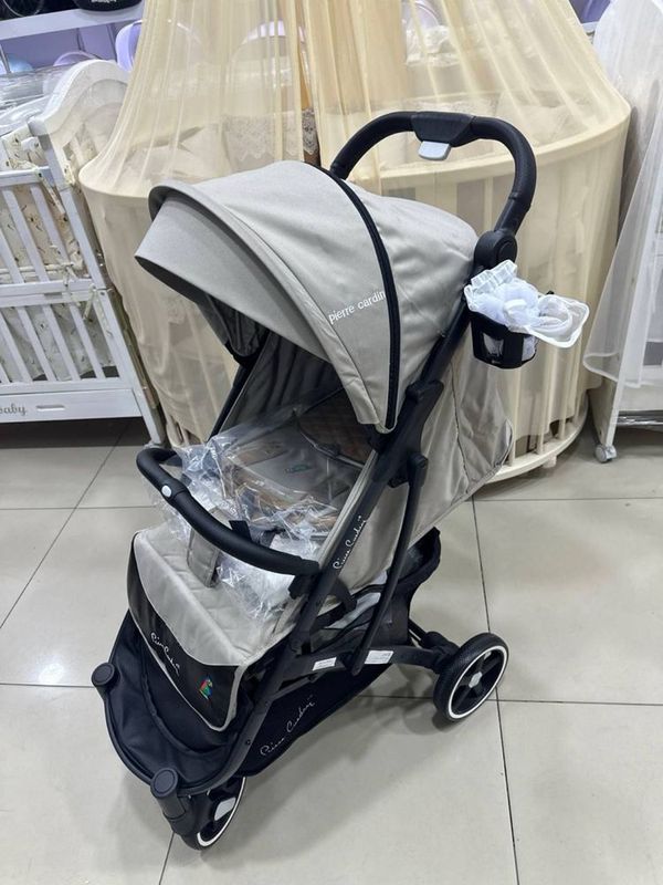 Коляска Pierre Cardin Коляска Pierre Cardin