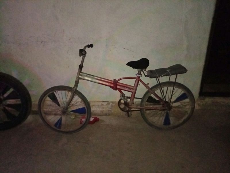 Velasapetlar sotiladi xolati yangi Velasapetlar sotiladi xolati yangi