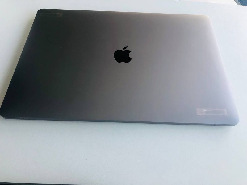 MacBookPro Core i7 tezkor xotirasi 16Gb operativ xotirasi 512GB