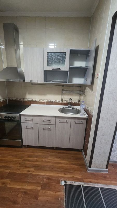 Продам кухонную мебель Продам кухонную мебель